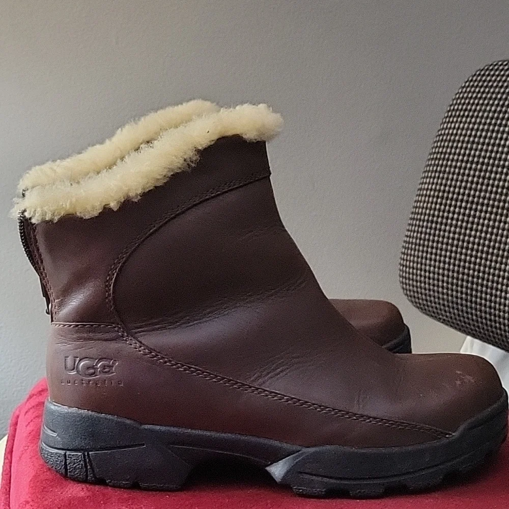 UGG Brown Shearling-Lined Boots - Picture 2 of 7